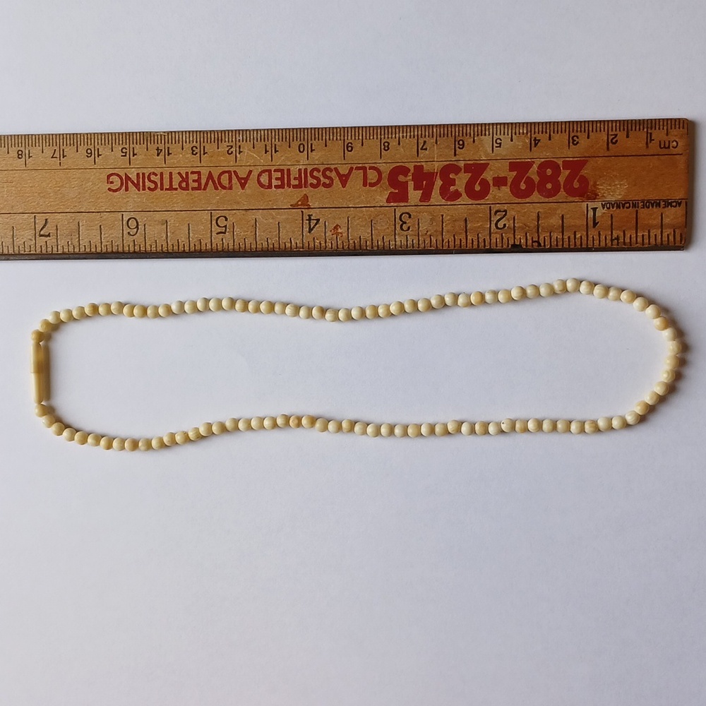 Costume jewelry necklace